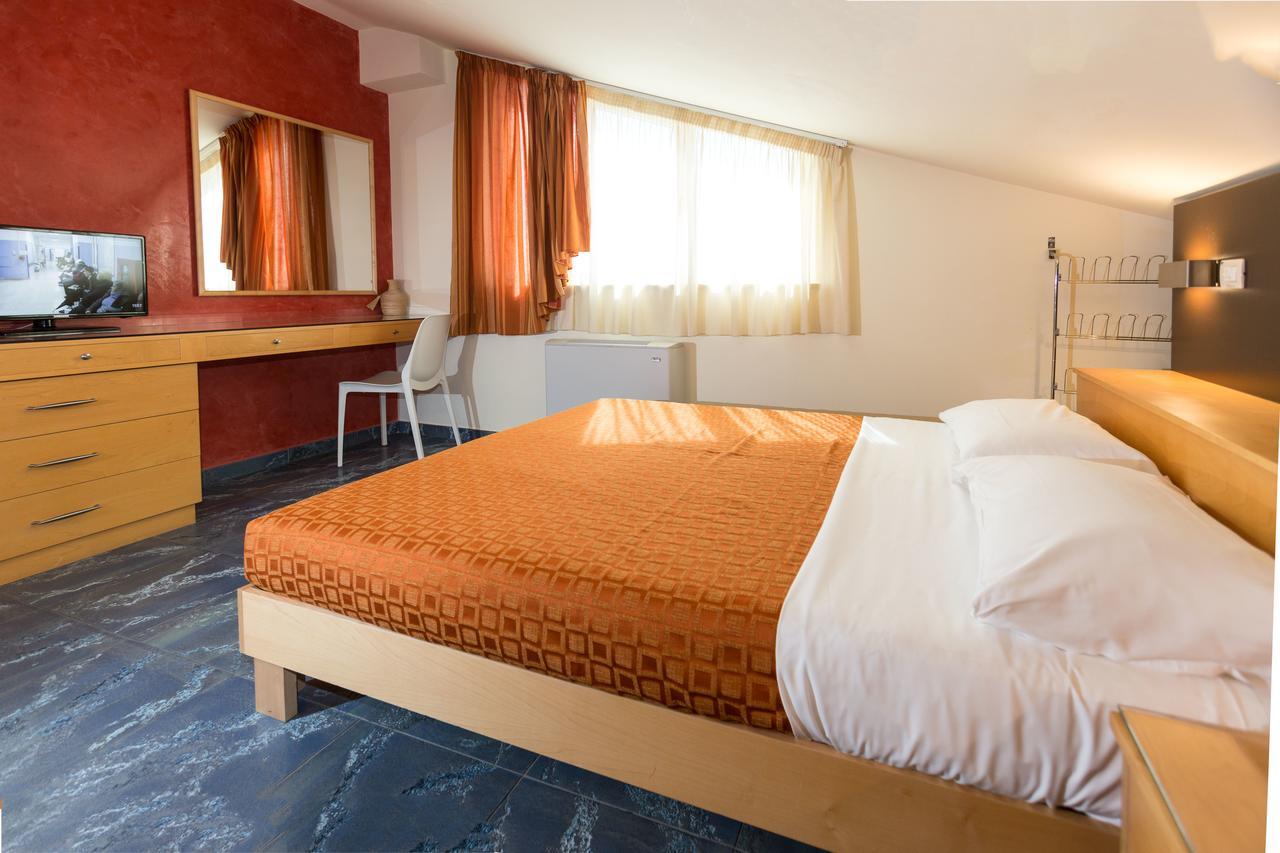 Residence Anchisemare Alba Adriatica Ngoại thất bức ảnh